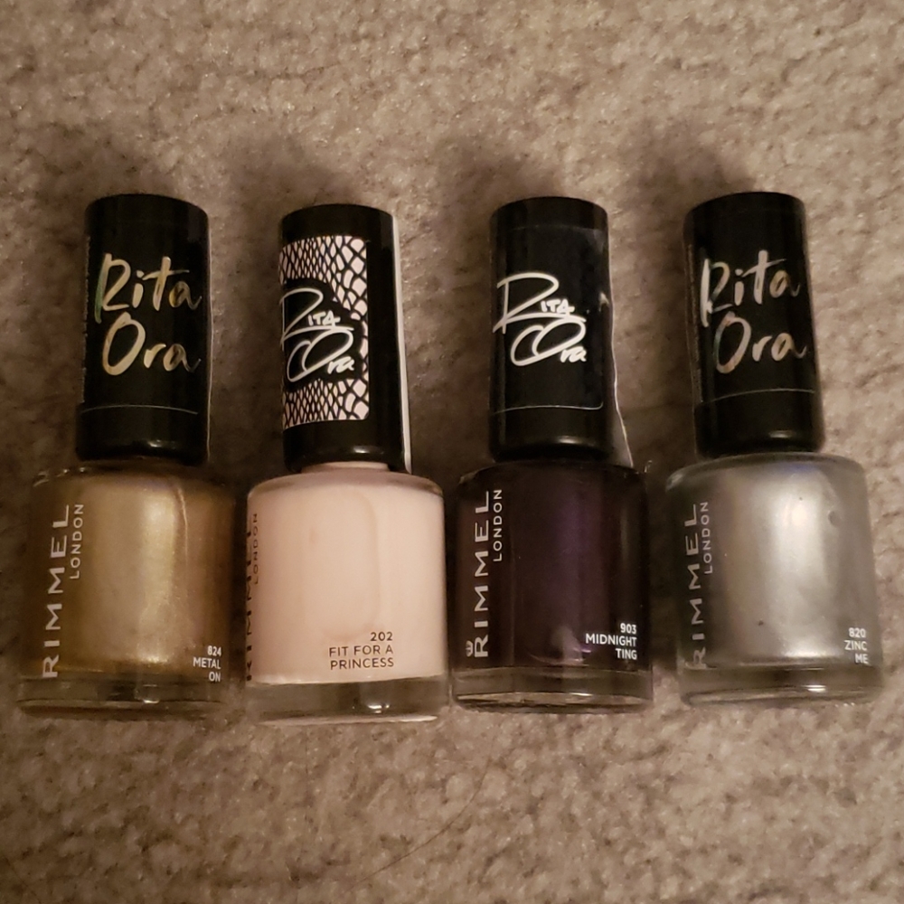 Rita Ora Limites Edition Rimmel Bundle